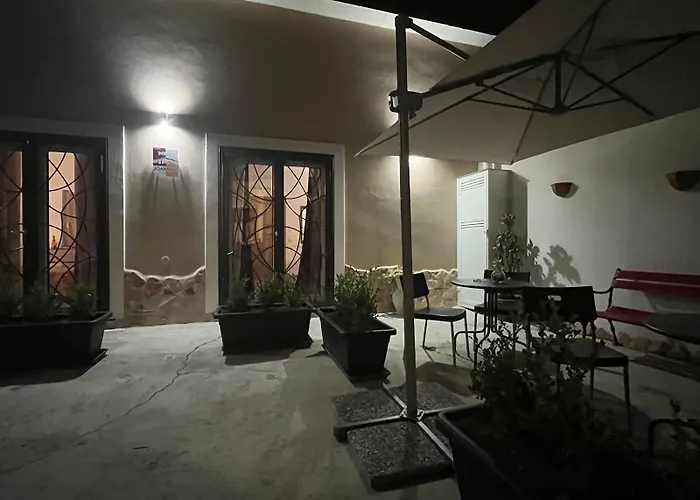 לינה וארוחת בוקר Domus Joannina